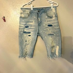 Men’s ripped blue jean shorts size(32 waist)